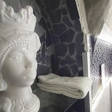 Lavica Luxury * Catania